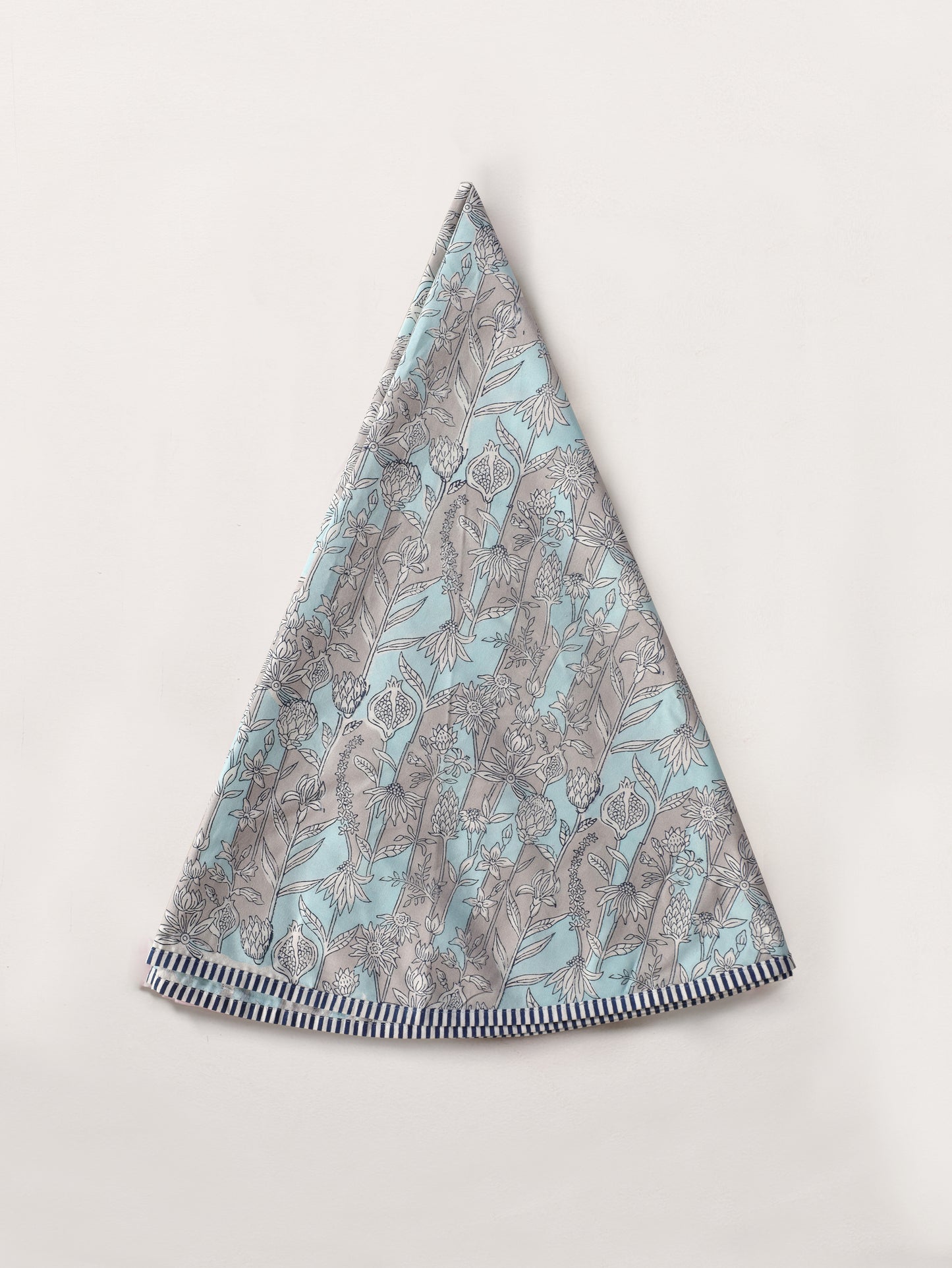 Blue and grey gadh jaal round table cover