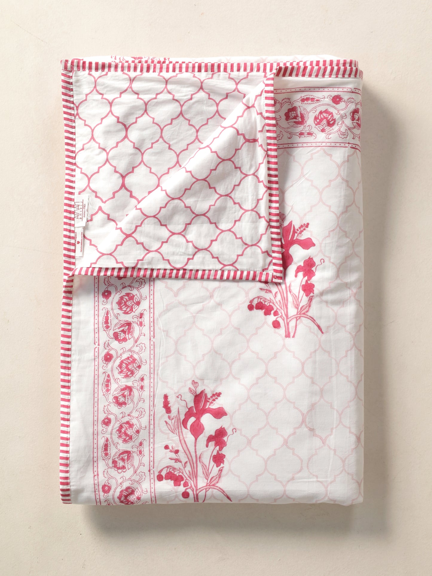 Red and peach ek phool mulmul dohar