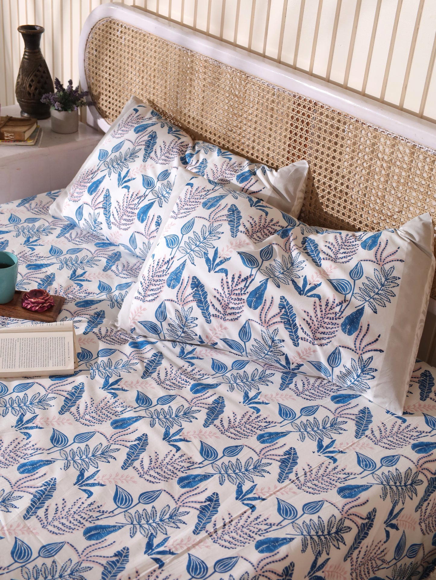 Blue and pink forest garden bedsheet set