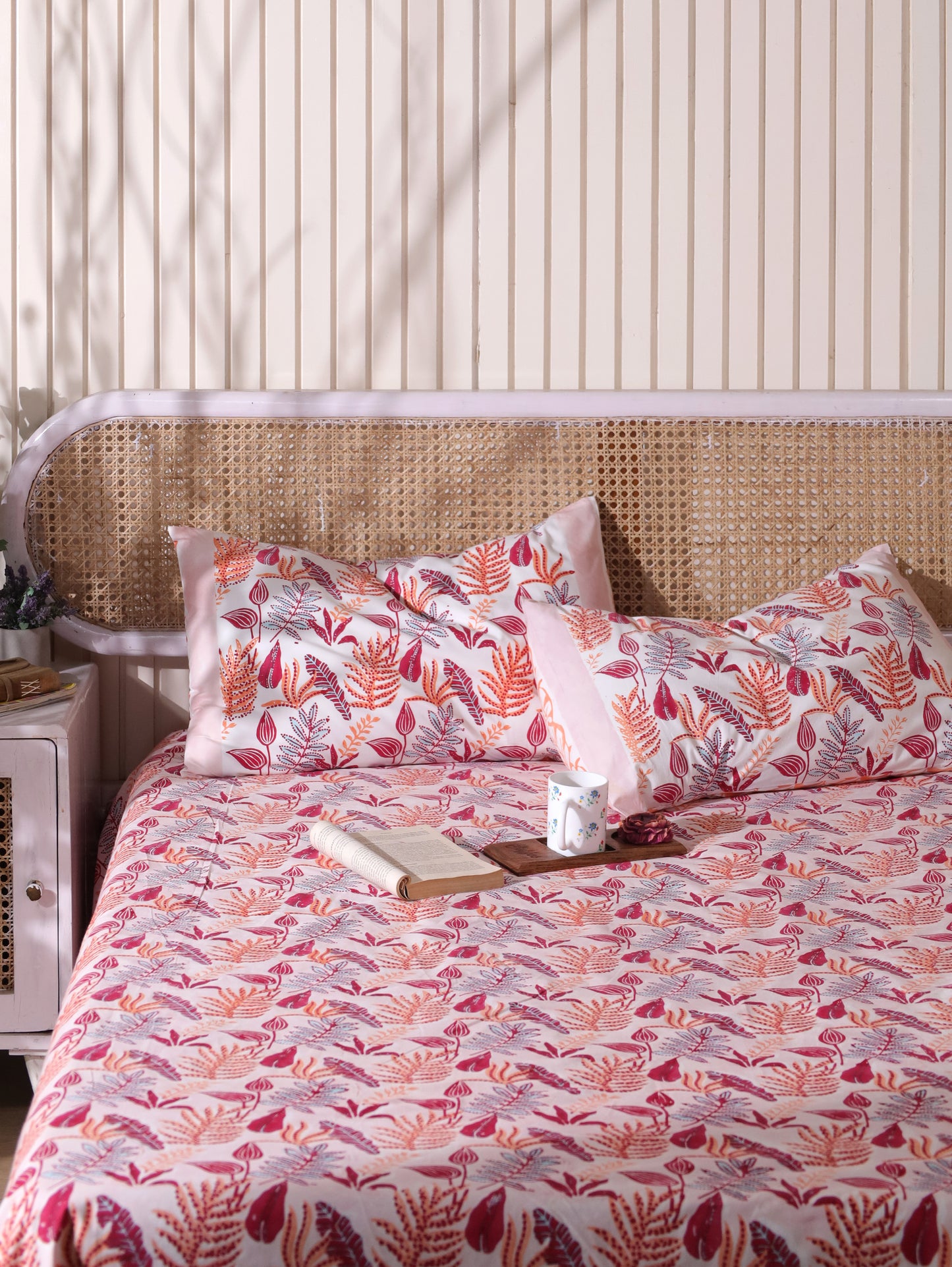 Red and peach forest garden bedsheet set