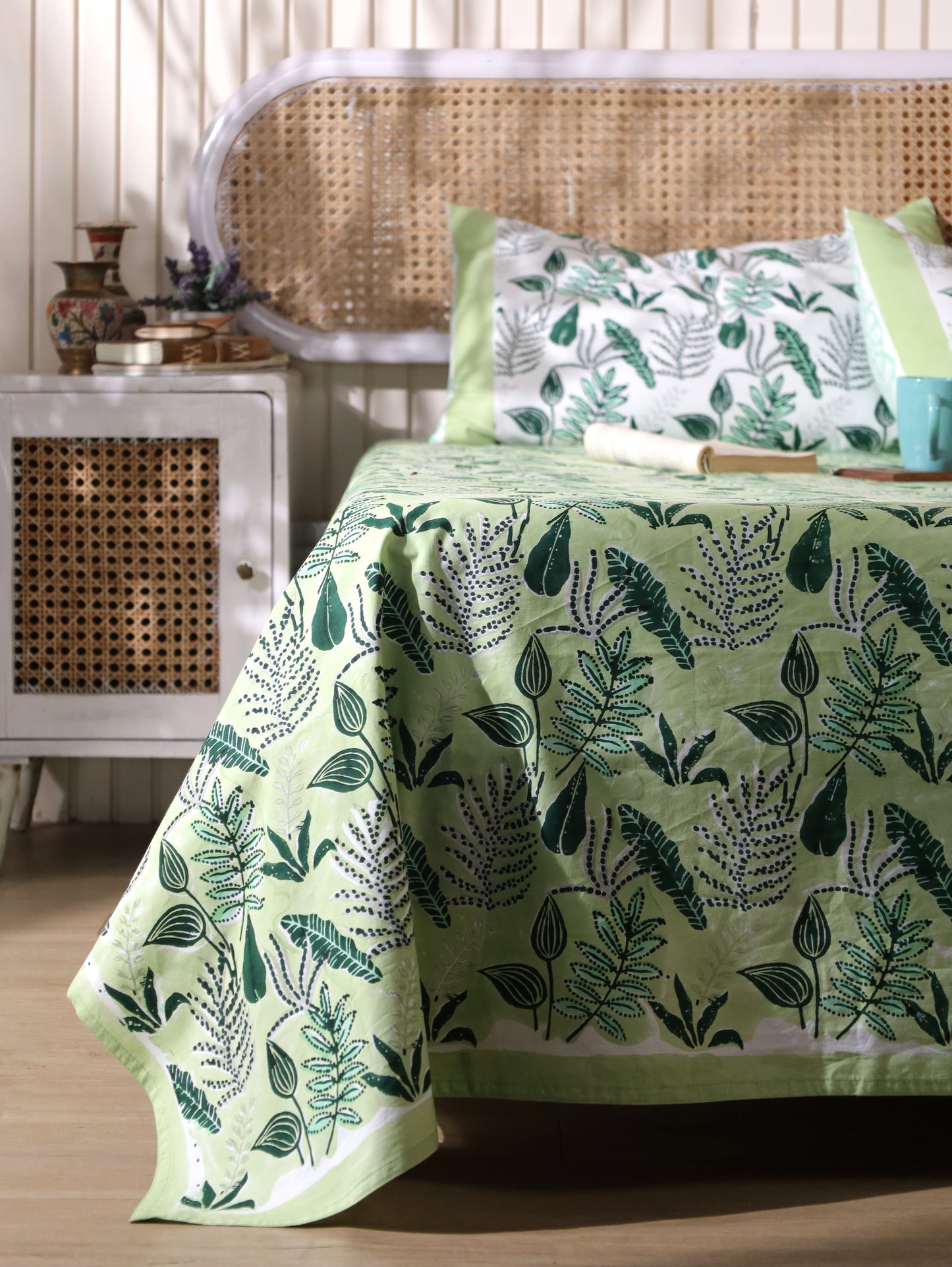 Green and grey forest garden bedsheet set