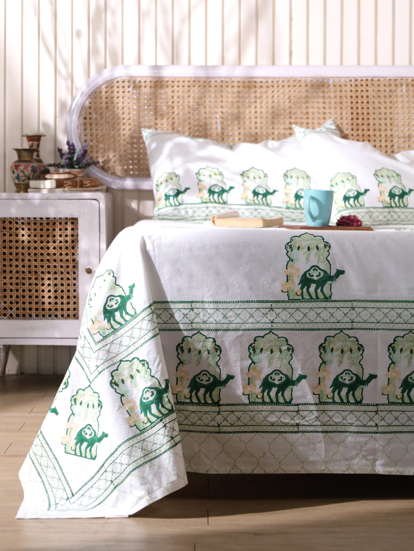 Green and yellow jharokha motif bedsheet set