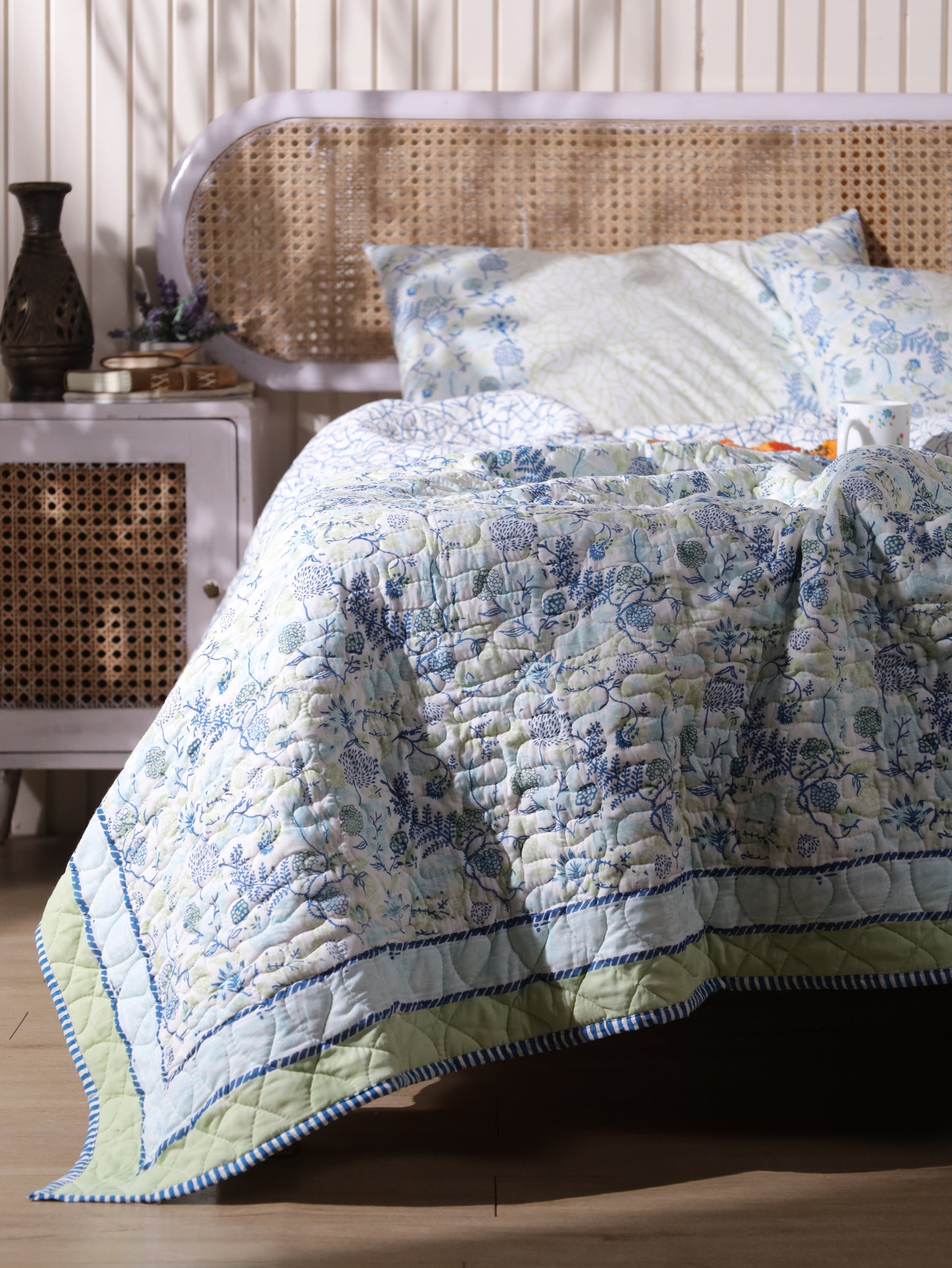 Blues and parrot kamal phool mulmul quilt (floral jaal)