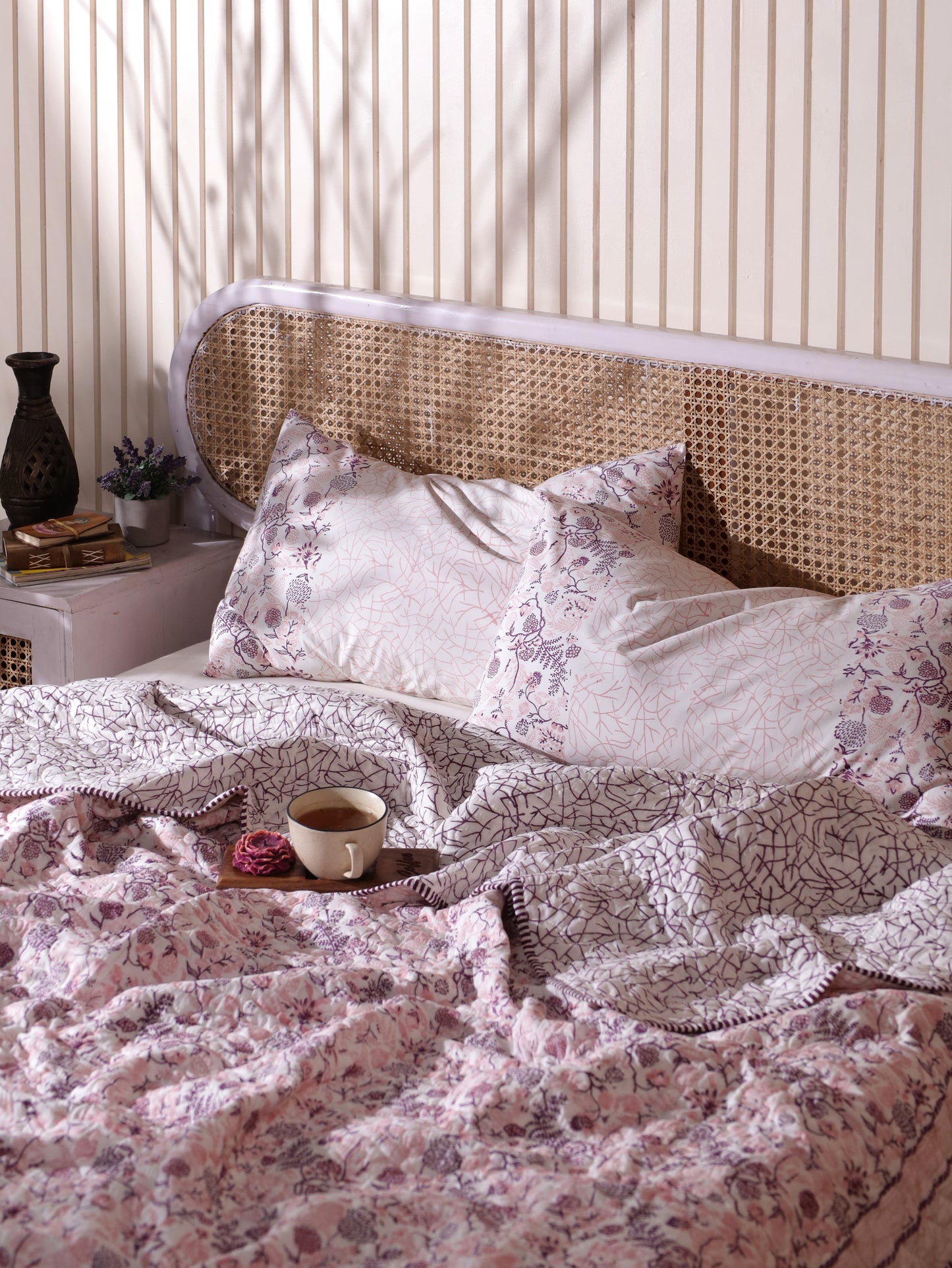 Lilac and pink kamal phool mulmul quilt (floral jaal)