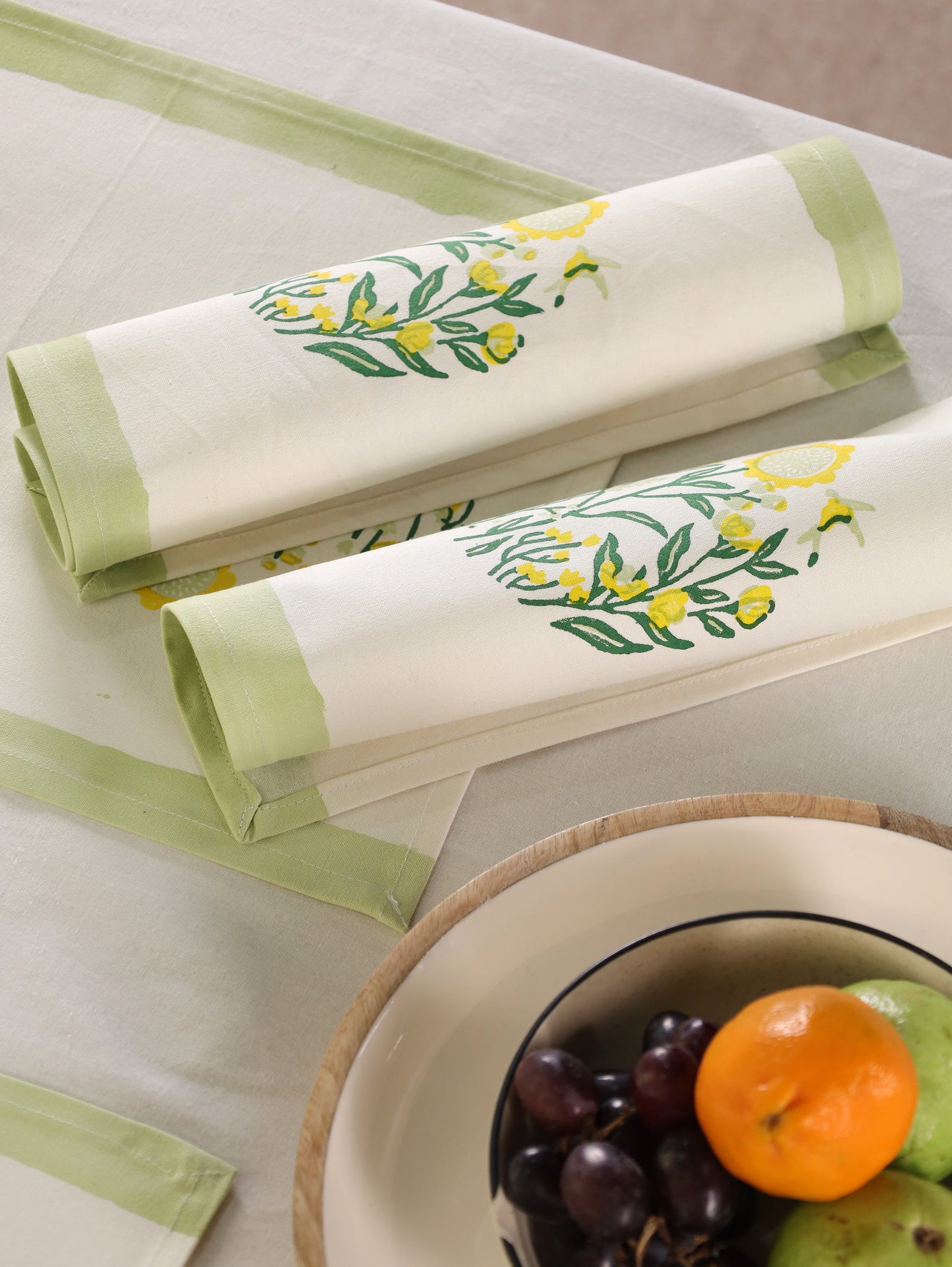 Green parrot and yellow phool bagh motif table mat