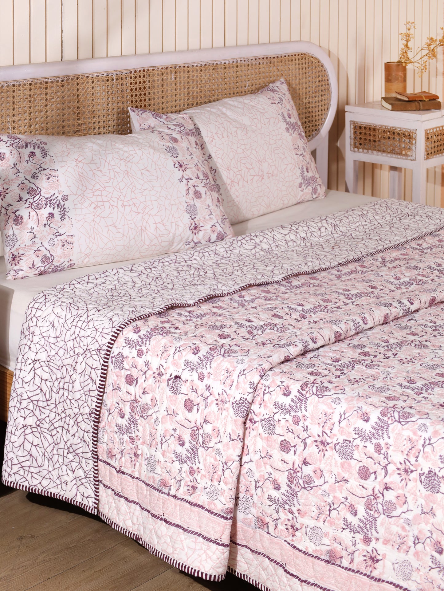 Lilac and pink kamal phool mulmul quilt (floral jaal)