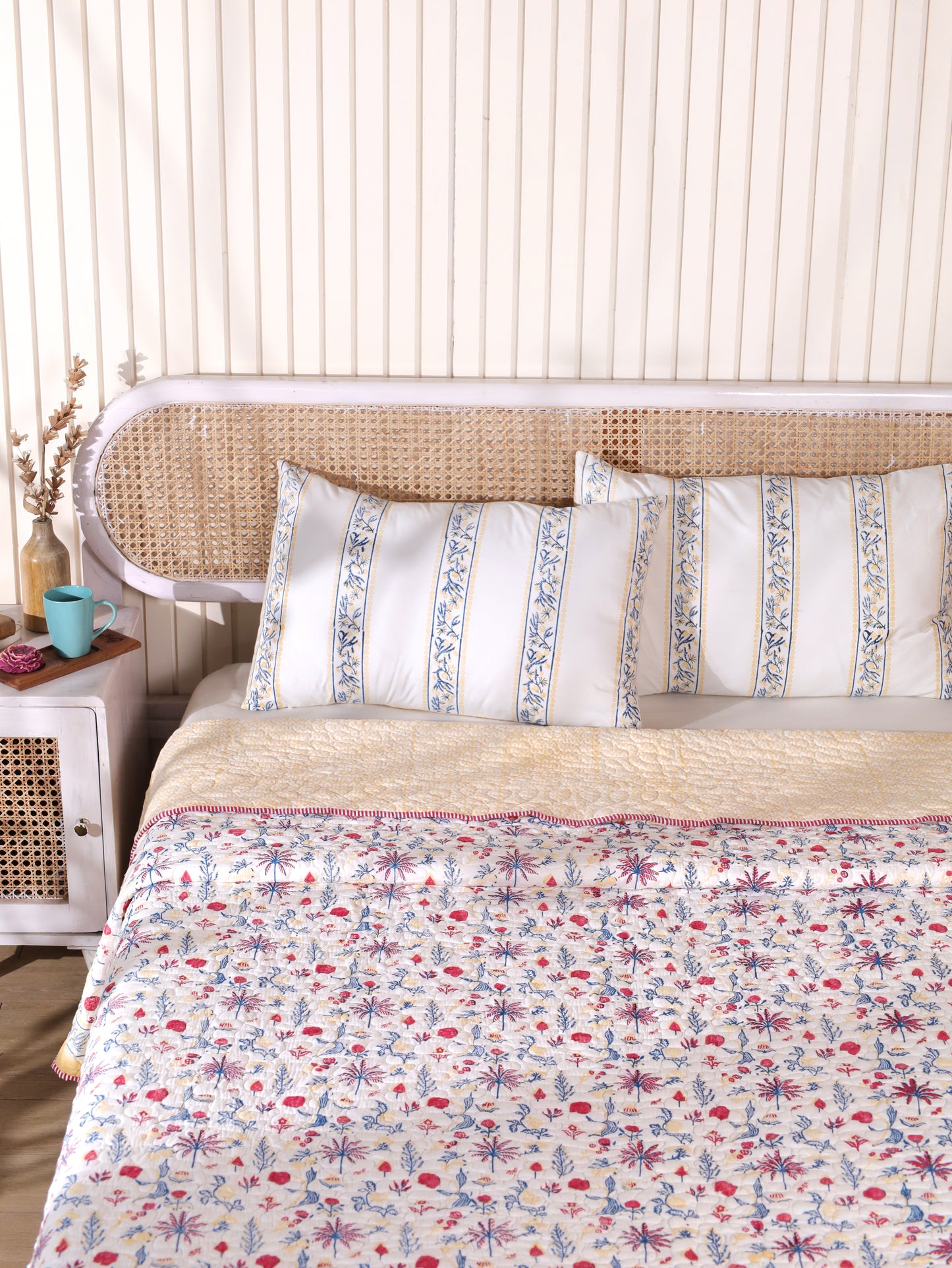 Magenta yellow and blue nariyal tree mulmul quilt (scattered floral)
