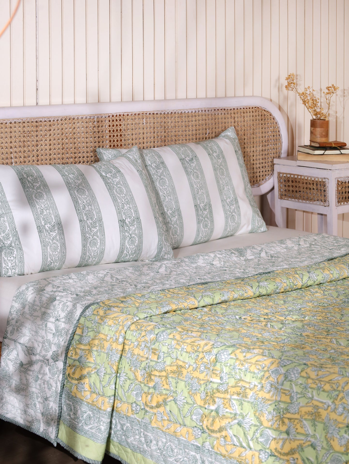Parrot and yellow gadh jaal mulmul quilt