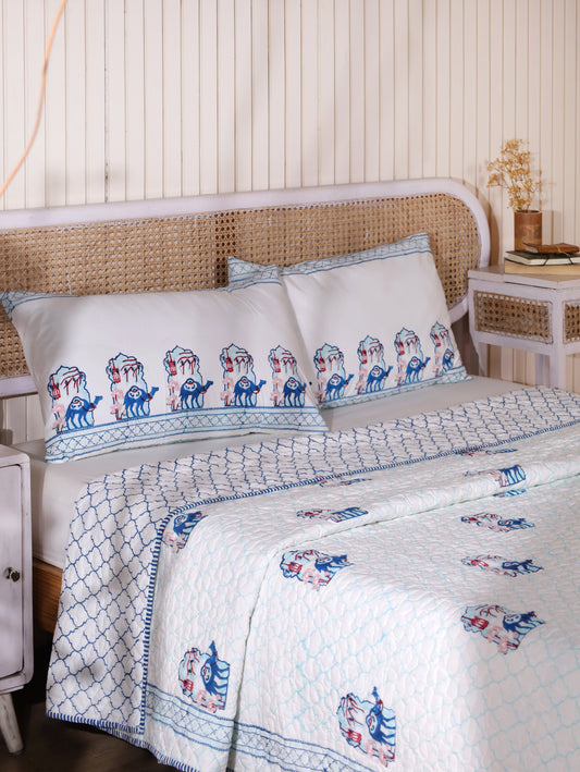 Blue and peach jharokha motif mulmul quilt