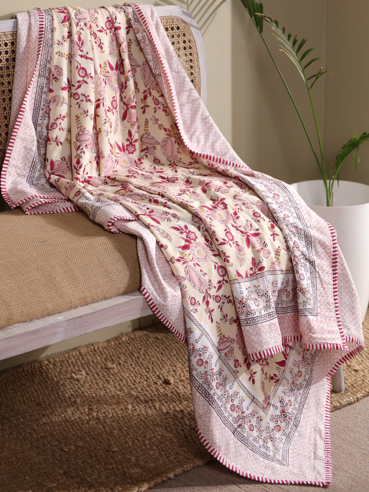 Magenta and pink (beige gadh) phal aur phool mulmul dohar