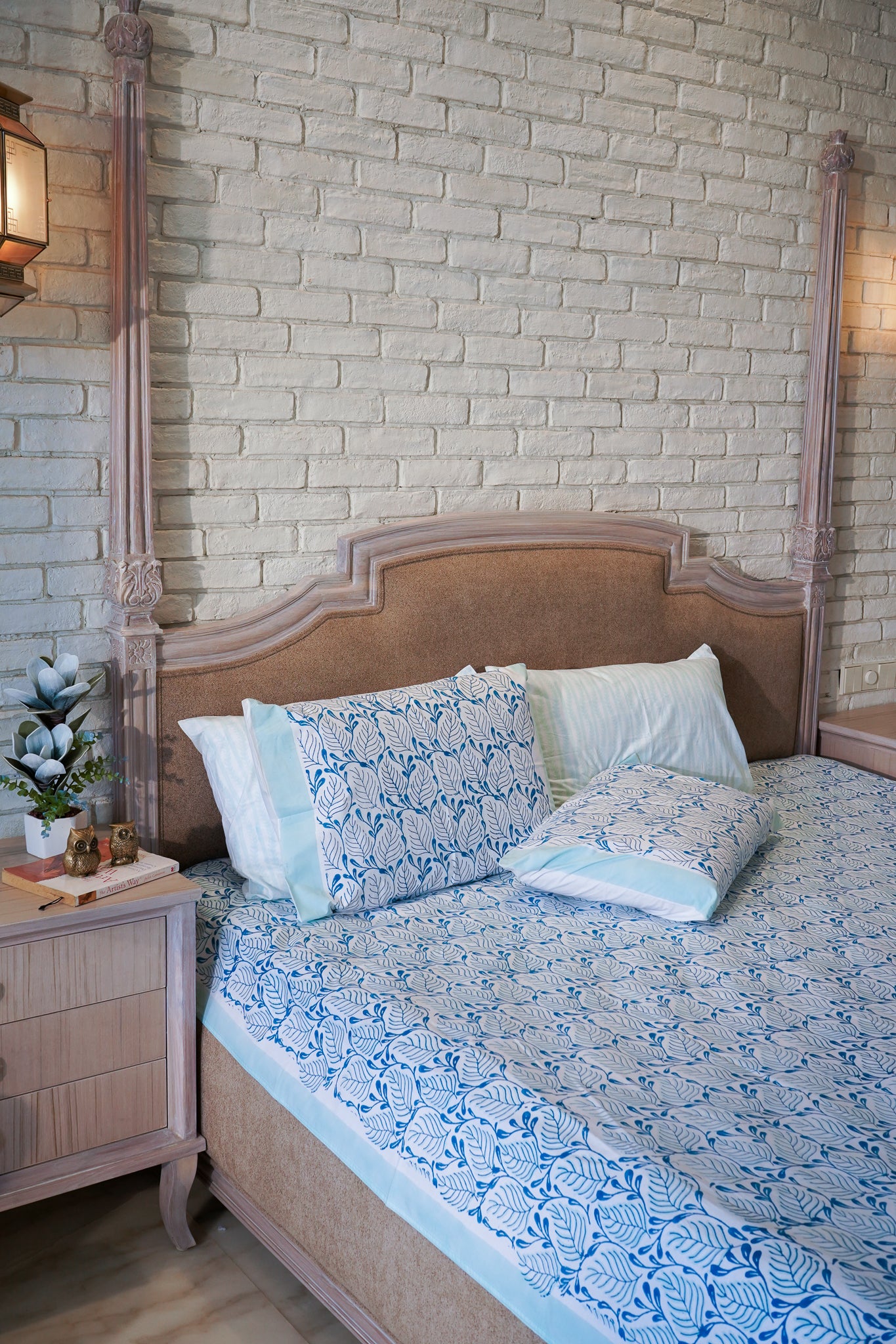 Turquoise and blue 2 colour matching motif bedsheet set