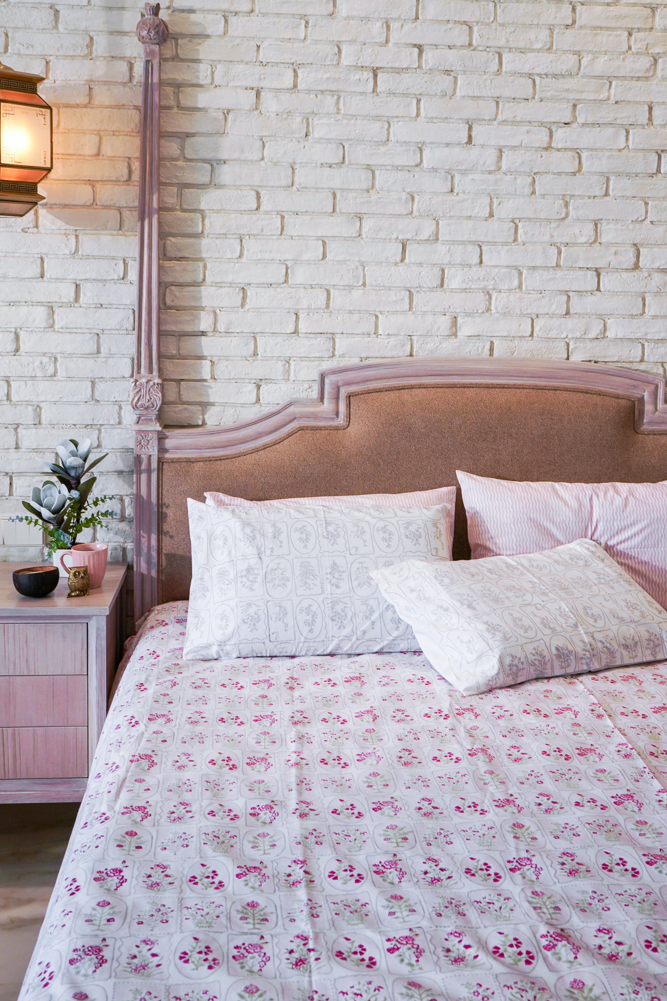 Magenta and green motif tiles bedsheet set