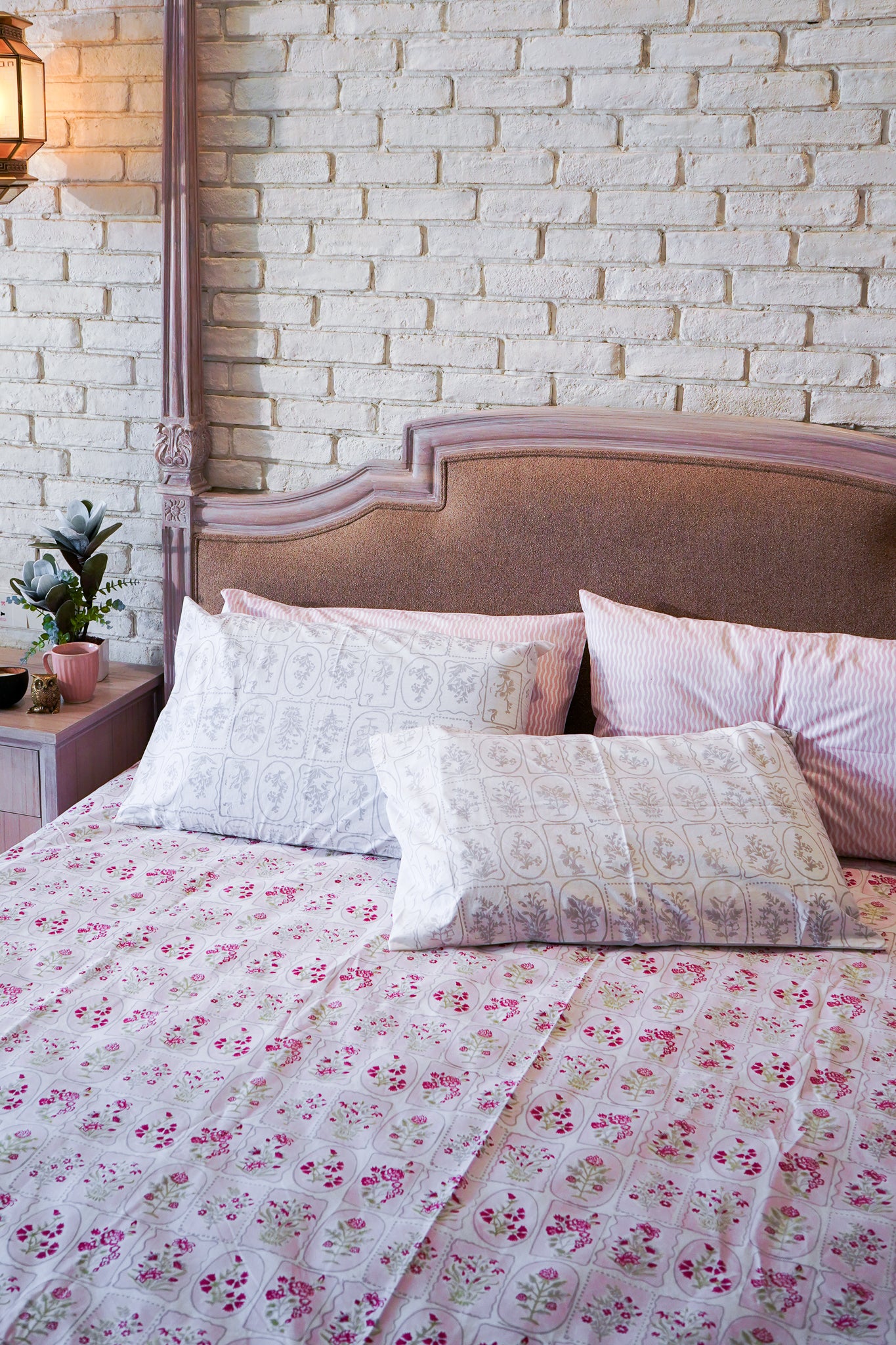 Magenta and green motif tiles bedsheet set