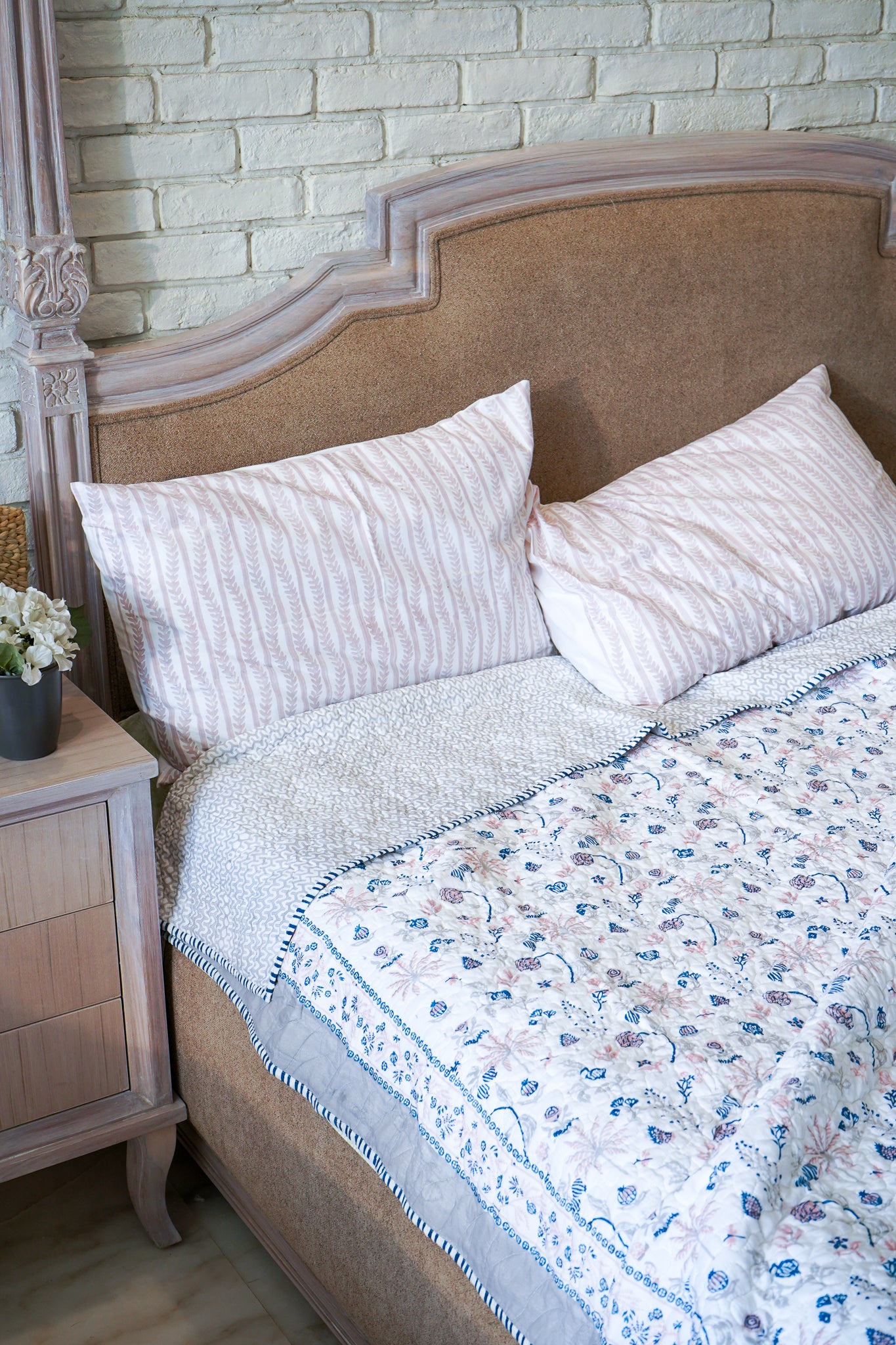 Pink blue and grey nariyal tree mulmul quilt (scattered floral)