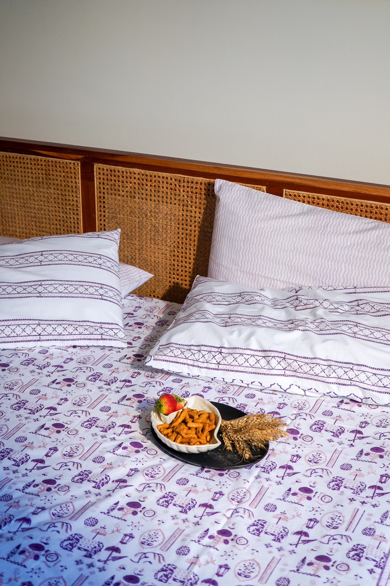 Lilac and maroon scattered ethnic bedsheet set