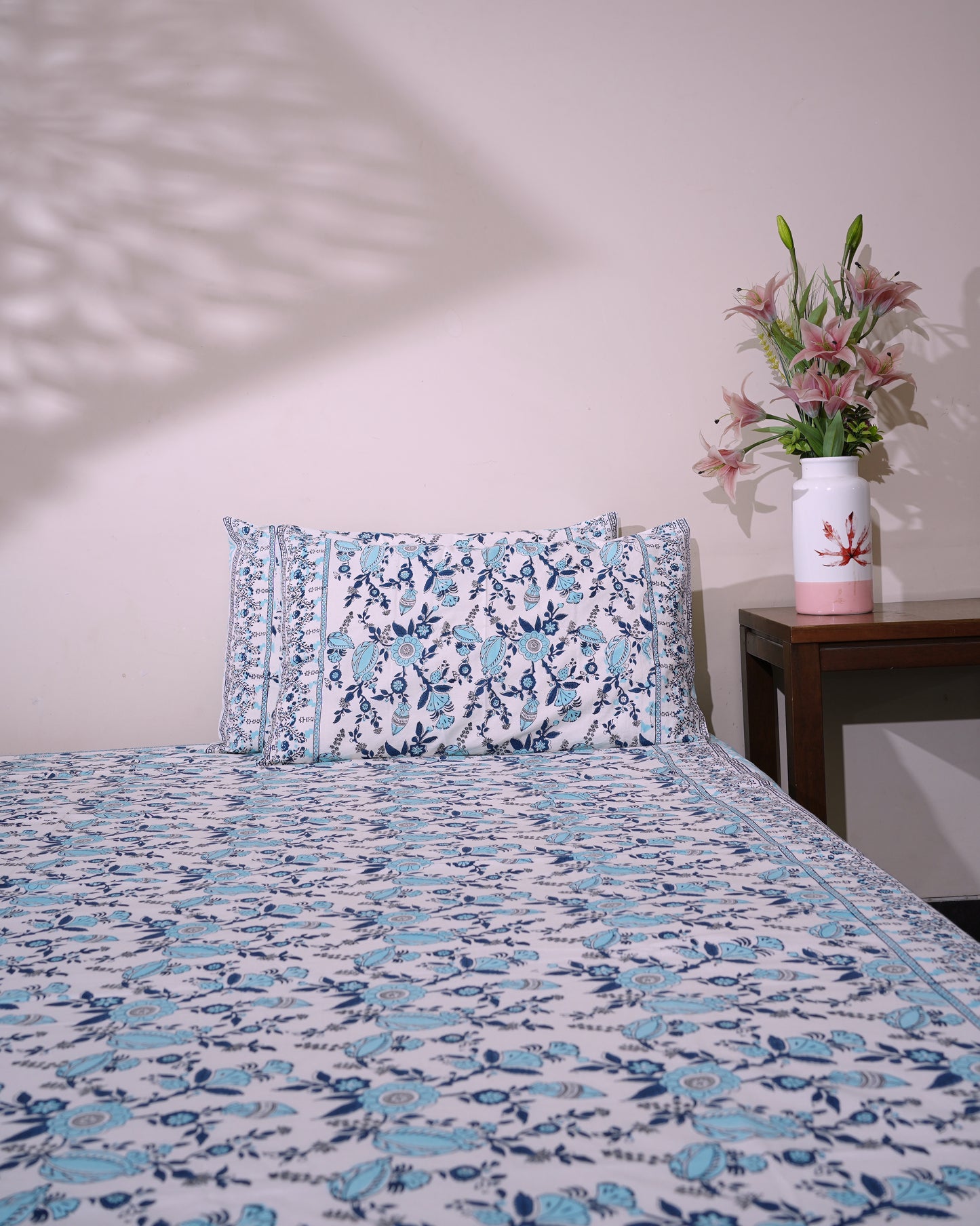 Blue and grey phal aur phool bedsheet set