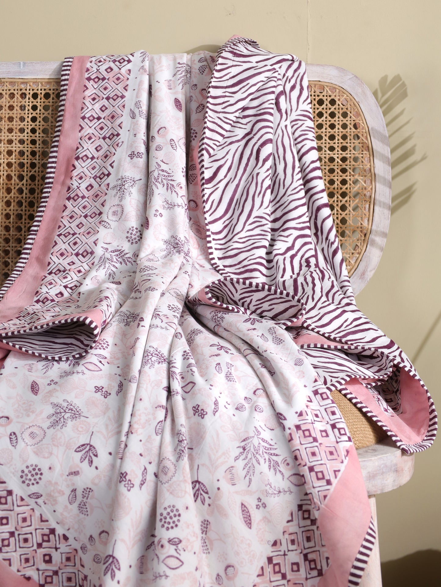 Lilac and pink teen anaar mulmul dohar (abstract jaal)