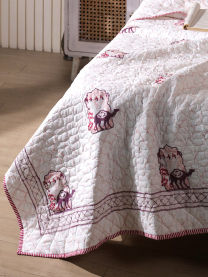 Lilac and maroon jharokha motif mulmul quilt