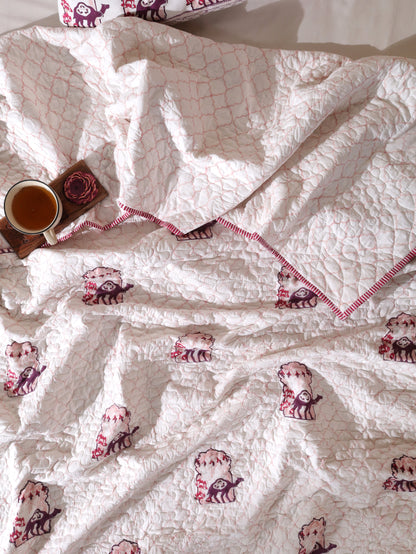 Lilac and maroon jharokha motif mulmul quilt