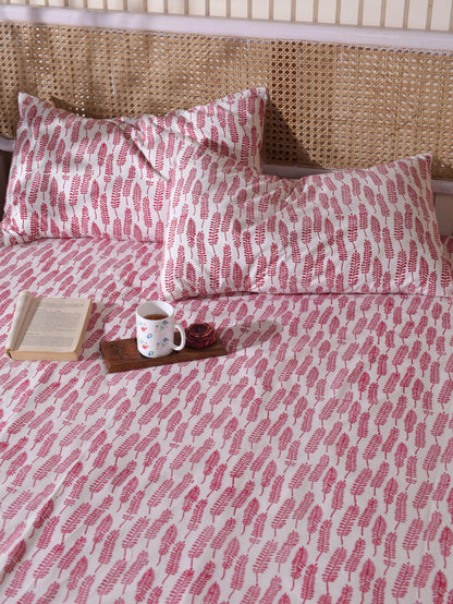 Red long leaves jaal fitted bedsheet set