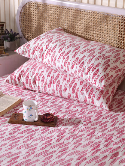 Red long leaves jaal bedsheet set