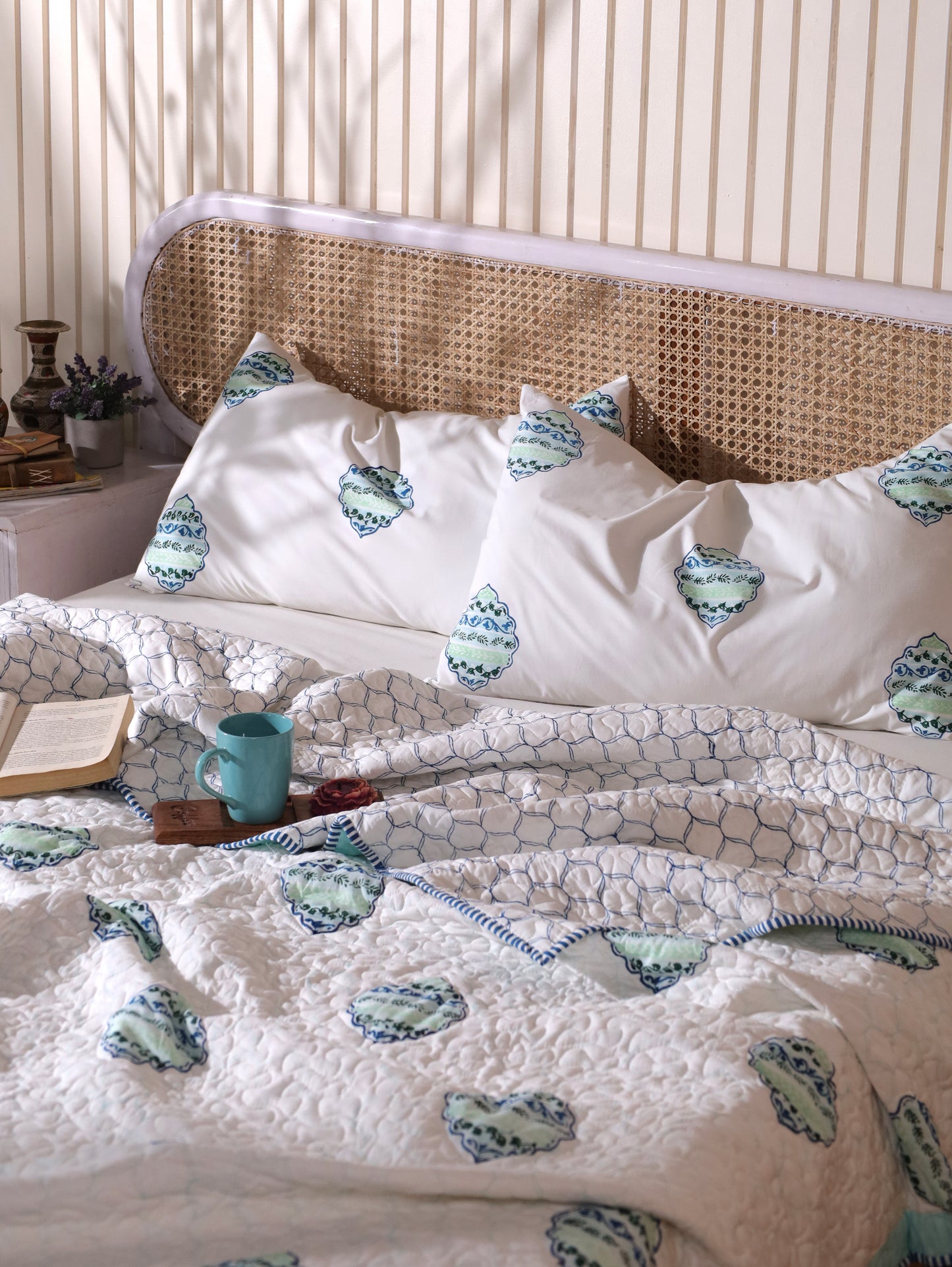 Blue and green heera jaal motif mulmul quilt