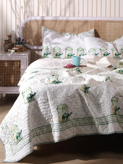 Green and yellow jharokha motif mulmul quilt