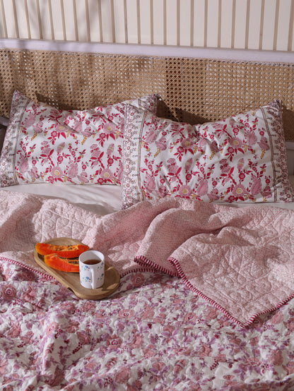 Lilac and maroon phal aur phool mulmul quilt