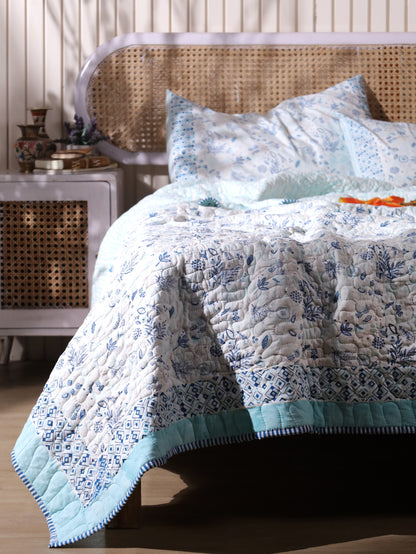 Shades of blue teen anaar mulmul quilt (abstract jaal)