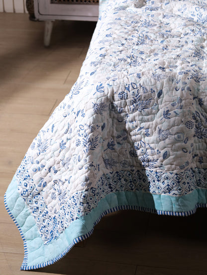 Shades of blue teen anaar mulmul quilt (abstract jaal)