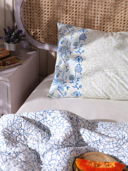 Blues and parrot kamal phool mulmul quilt (floral jaal)