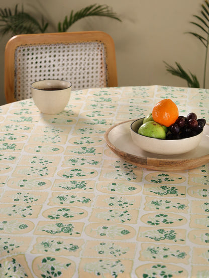 Green parrot and yellow motif tiles round table cover
