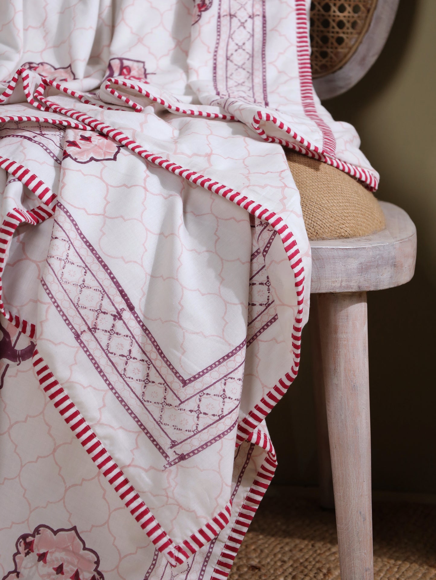 Lilac and maroon jharokha motif mulmul dohar