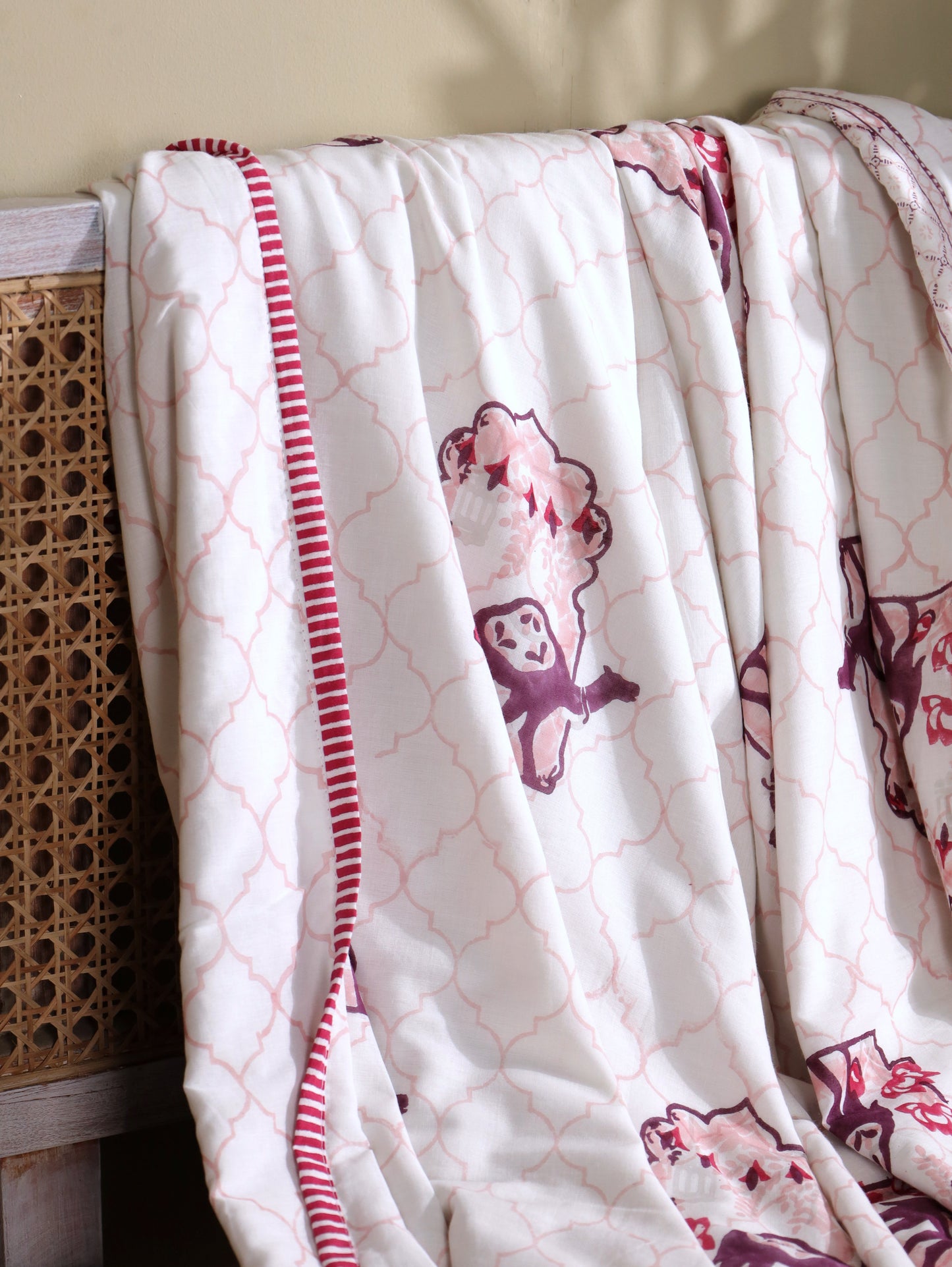 Lilac and maroon jharokha motif mulmul dohar