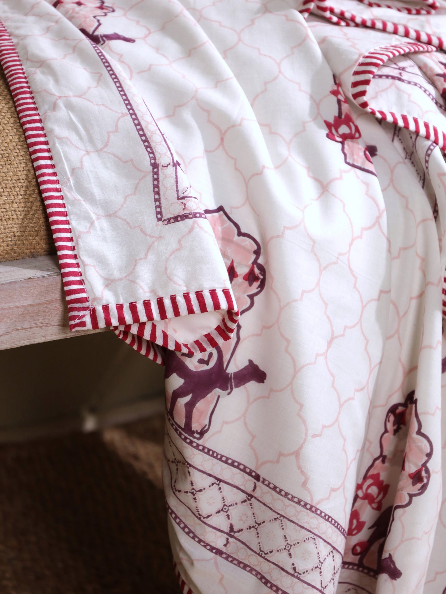Lilac and maroon jharokha motif mulmul dohar