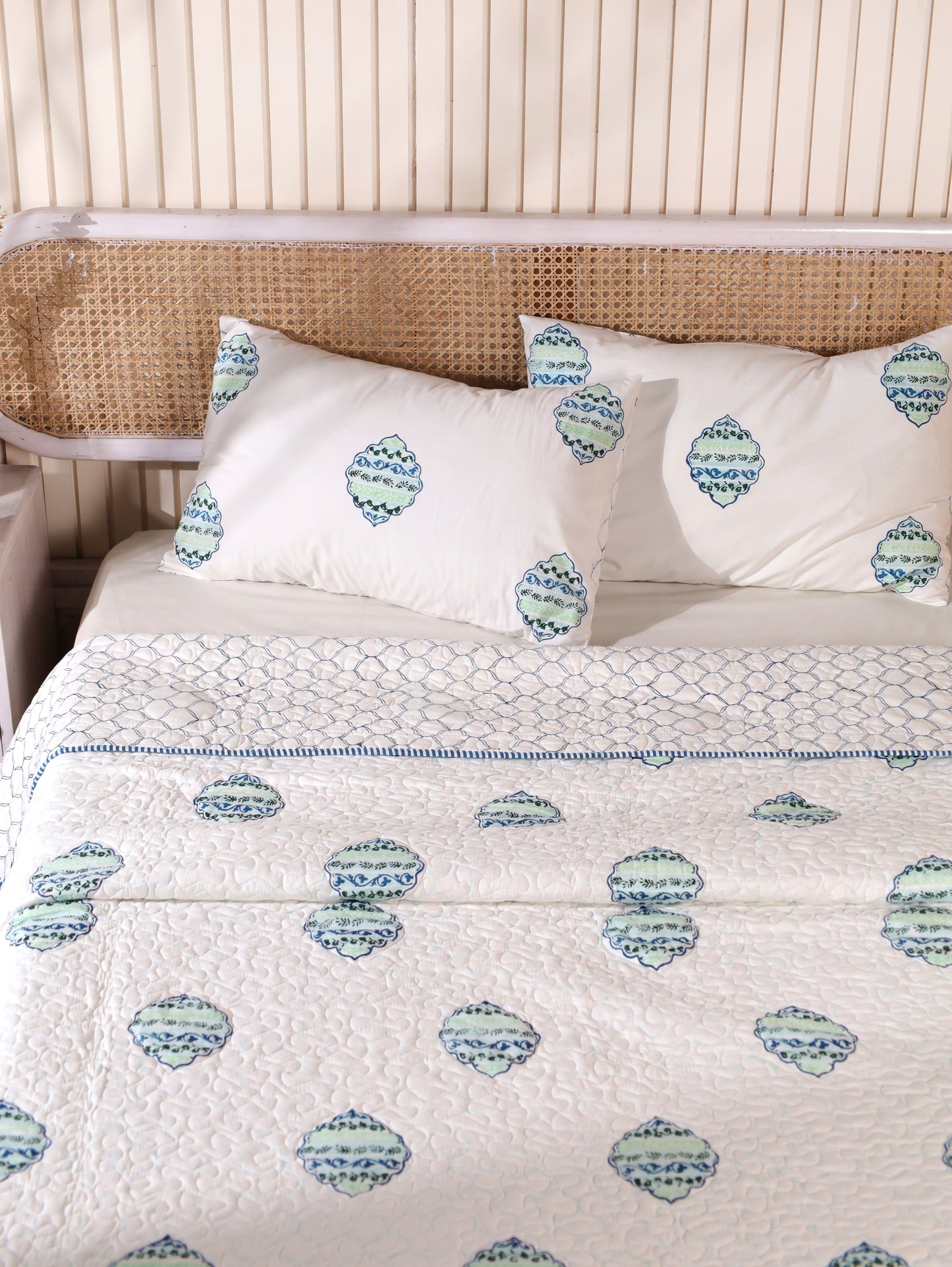Blue and green heera jaal motif mulmul quilt