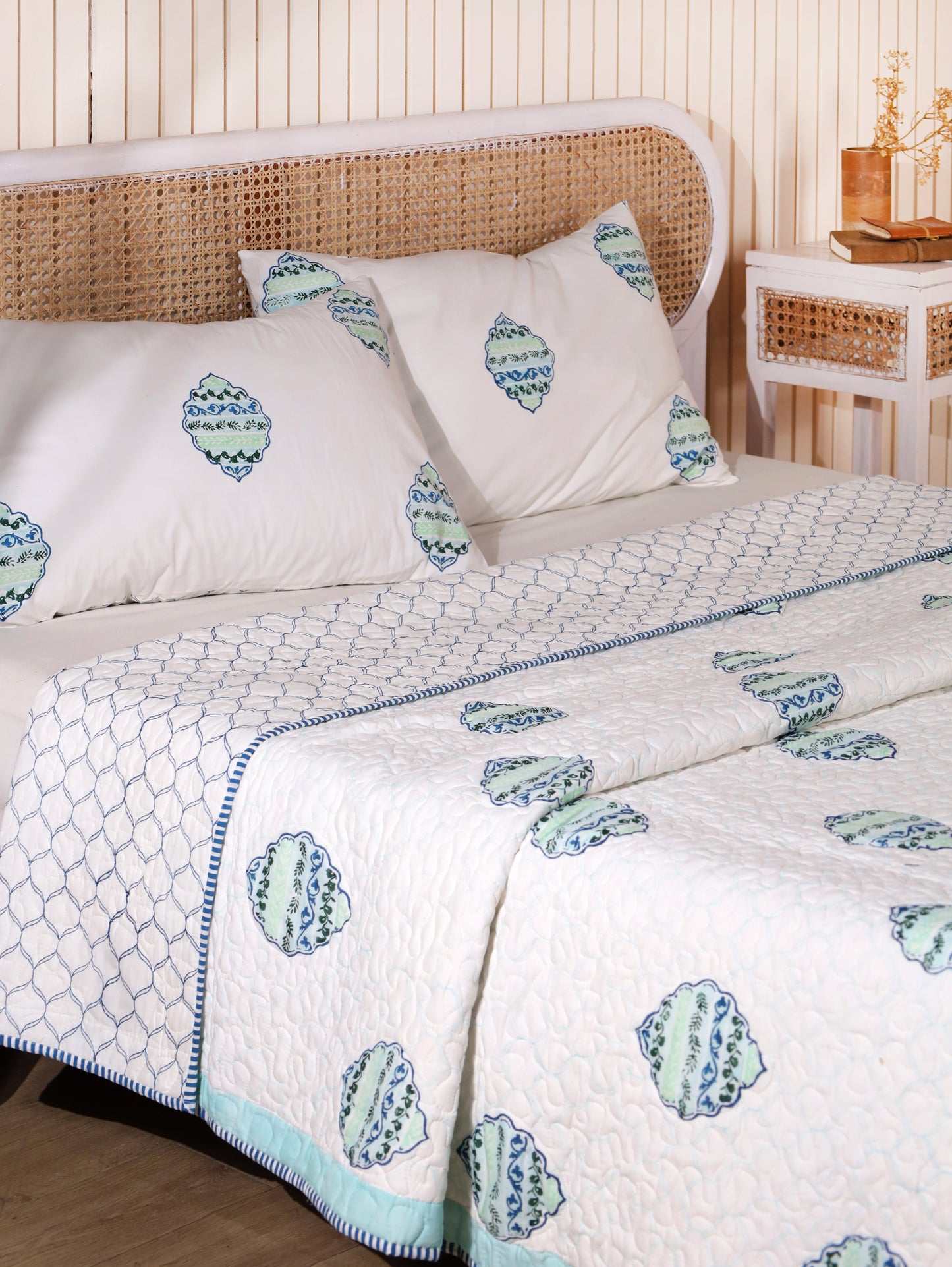 Blue and green heera jaal motif mulmul quilt
