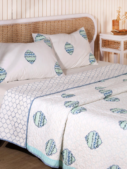 Blue and green heera jaal motif mulmul quilt