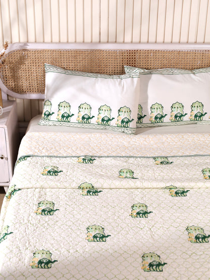 Green and yellow jharokha motif mulmul quilt