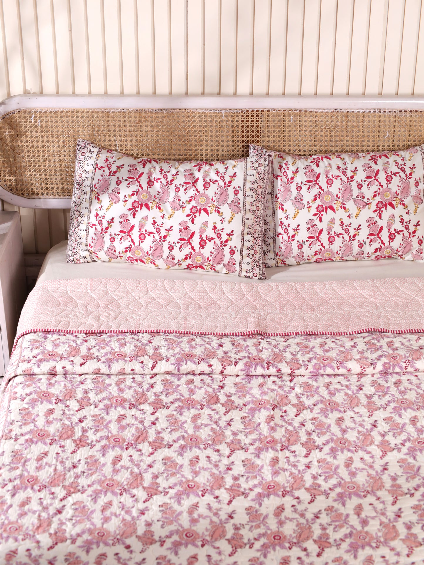 Lilac and maroon phal aur phool mulmul quilt
