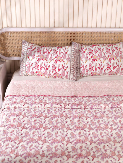 Lilac and maroon phal aur phool mulmul quilt