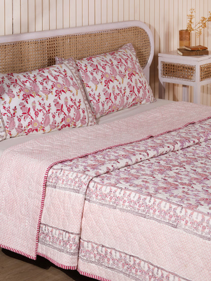 Lilac and maroon phal aur phool mulmul quilt