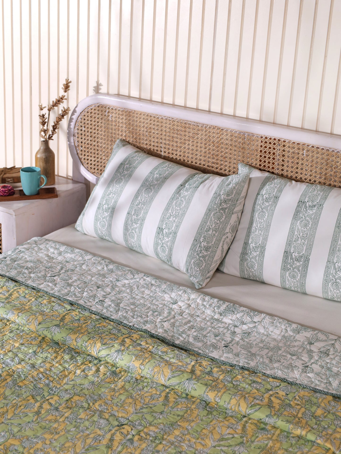 Parrot and yellow gadh jaal mulmul quilt