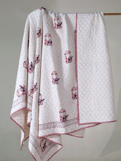 Lilac and maroon jharokha motif mulmul quilt