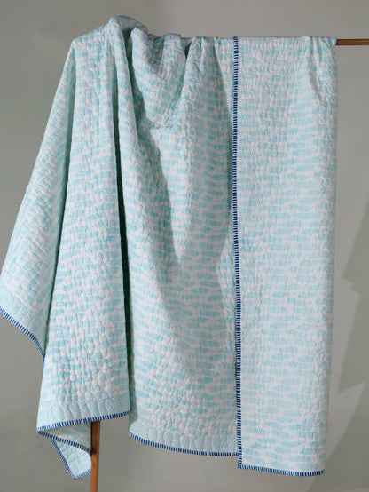 Sky blue long leaves jaal mulmul quilt