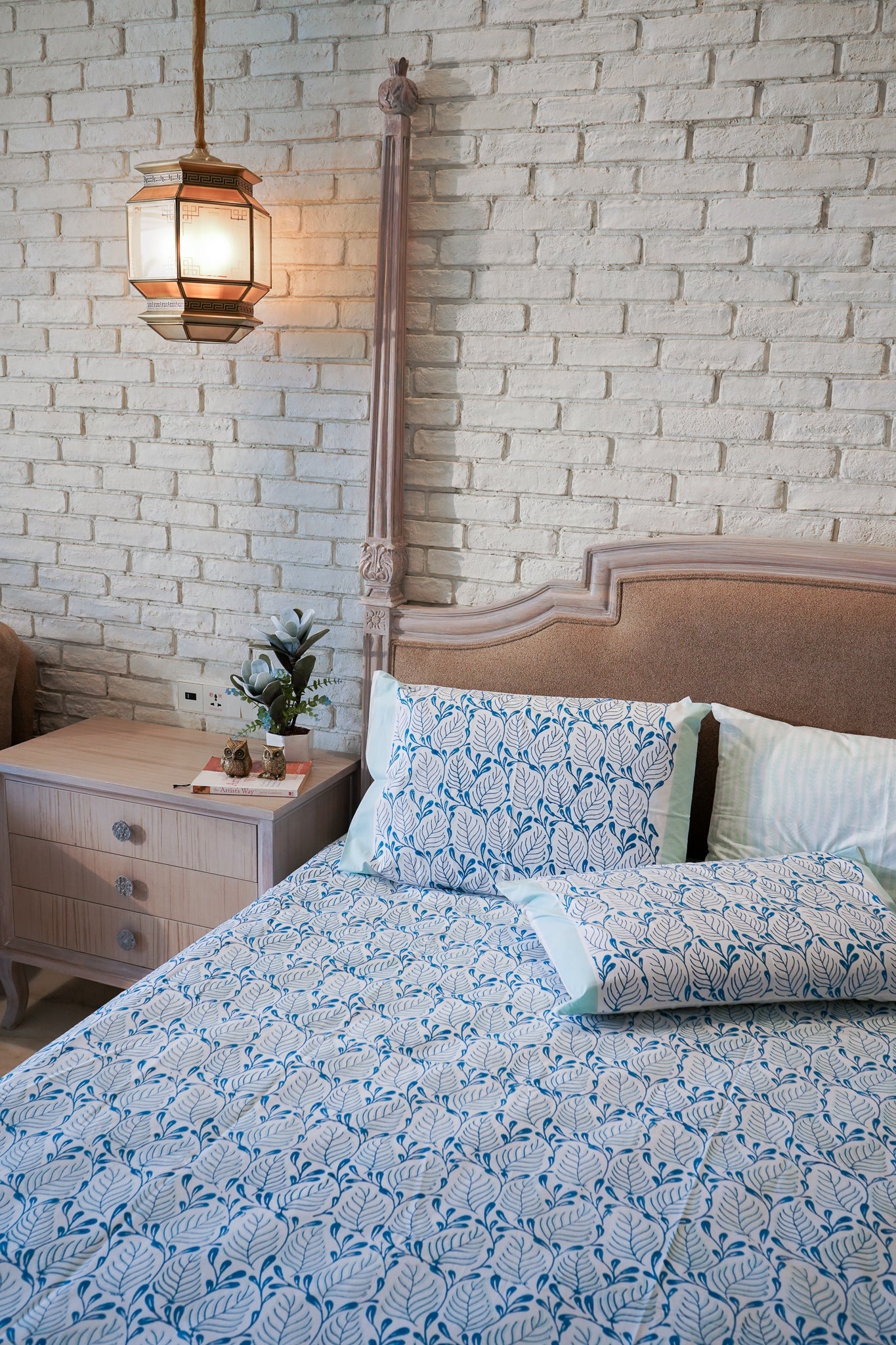 Turquoise and blue 2 colour matching motif fitted bedsheet set