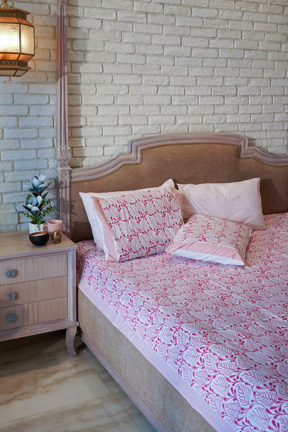 Magenta and pink 2 colour matching motif fitted bedsheet set