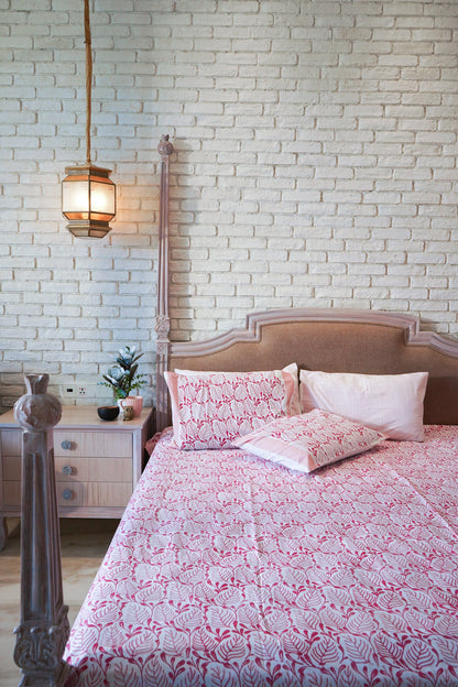 Magenta and pink 2 colour matching motif fitted bedsheet set