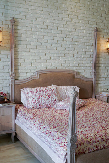 Magenta and pink (beige gadh) phal aur phool fitted bedsheet set