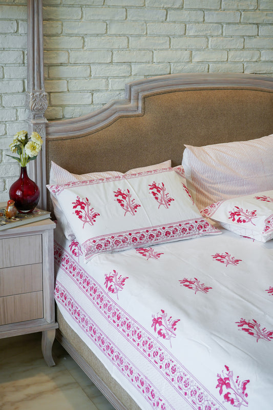 Red and peach ek phool bedsheet set